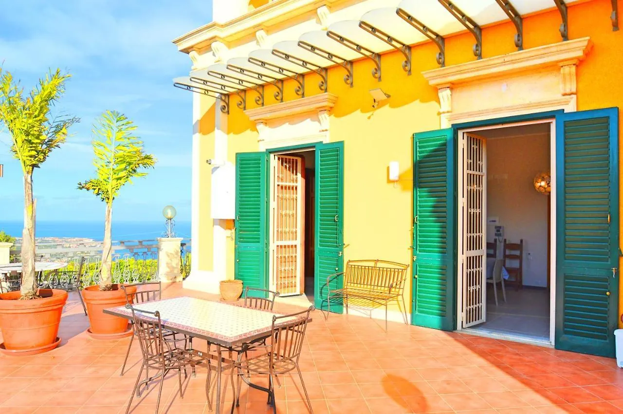 Villa La Timpa: Majestic Etna and Sea View with Private Jacuzzi Acireale Italy